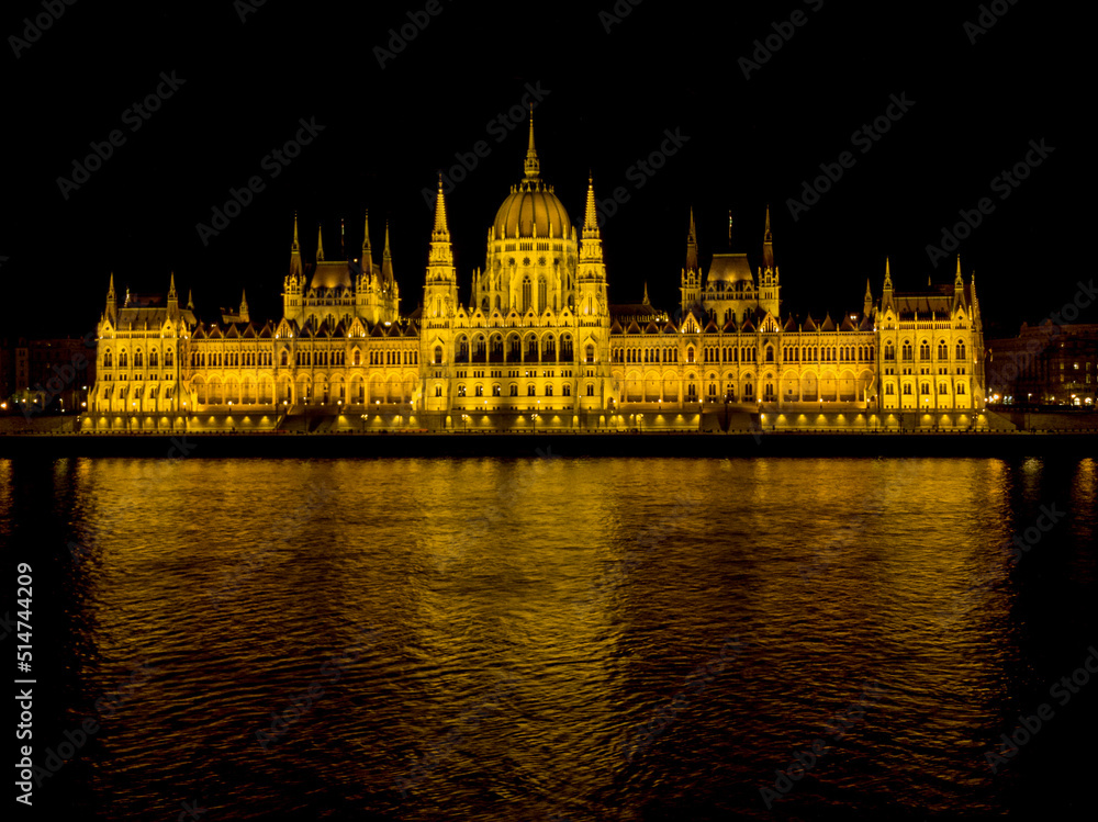 Fototapeta premium hungarian parliament