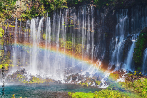 白糸の滝に掛かる虹