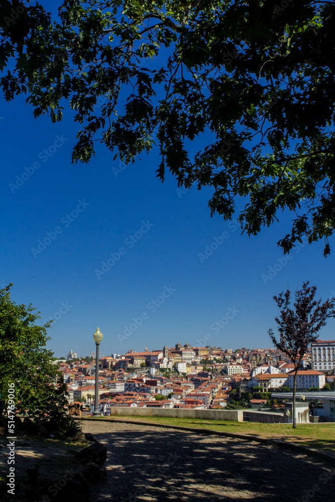 Cidade do Porto em Portugal num dia de verão Cidade do Porto em Portugal num dia de verão
