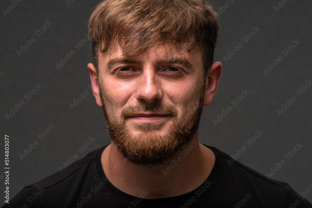 Obraz premium Handsome Young caucasian men, man with stubble beard, Portrait of smiling, shirt in the countryside, on gray background, nature, sexy men bodybuilder, summer day, Blond ginger