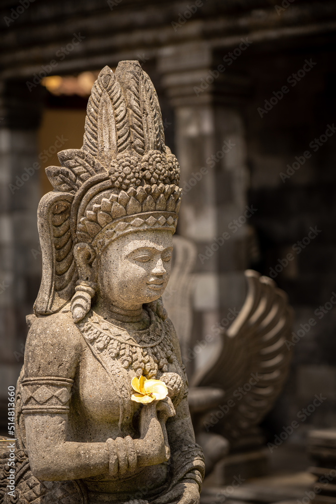 buddhist statue at temple