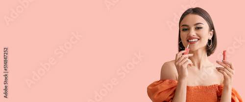Beautiful smiling woman app...