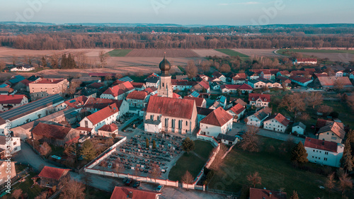 Drohnenaufnahmen eines typisch bayerischen Dorfes, Aigen an Inn, in Bad Füssing. photo