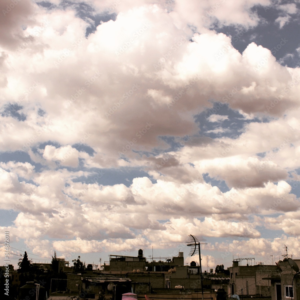 Fototapeta premium Cielo en la tarde