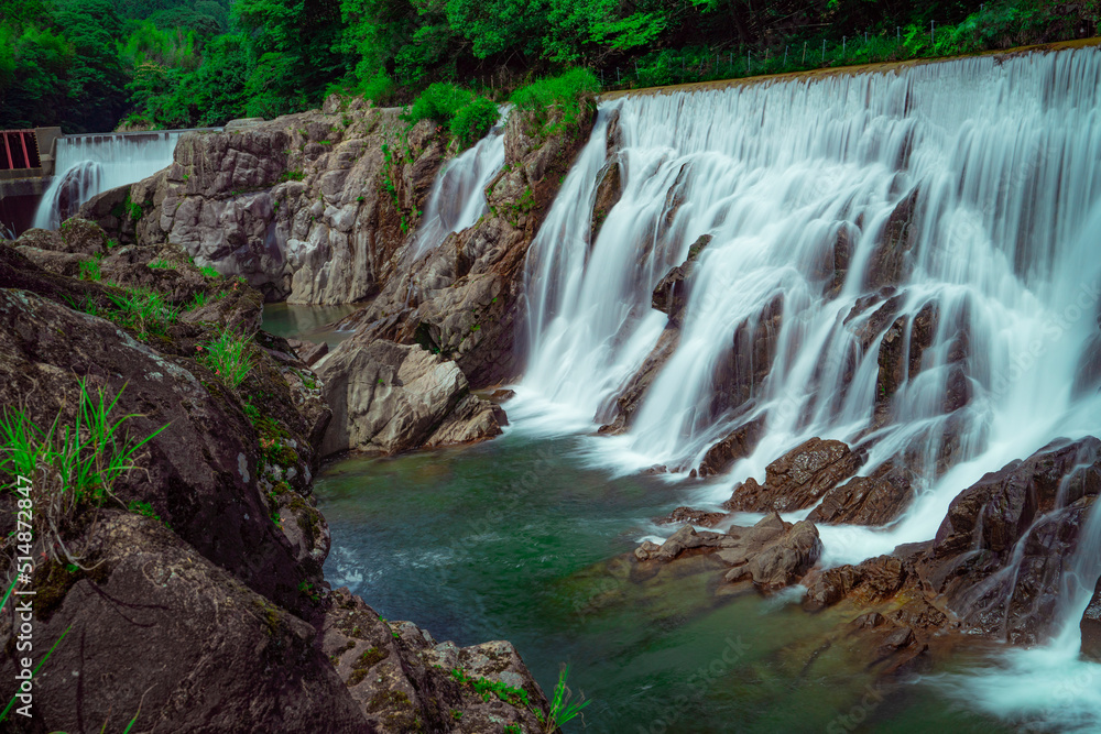 Obraz premium 愛知県新城市 長篠堰堤の風景 