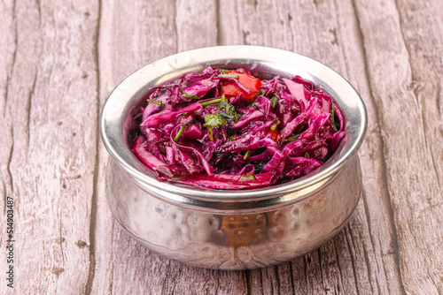 Pickled red cabbage with herbs