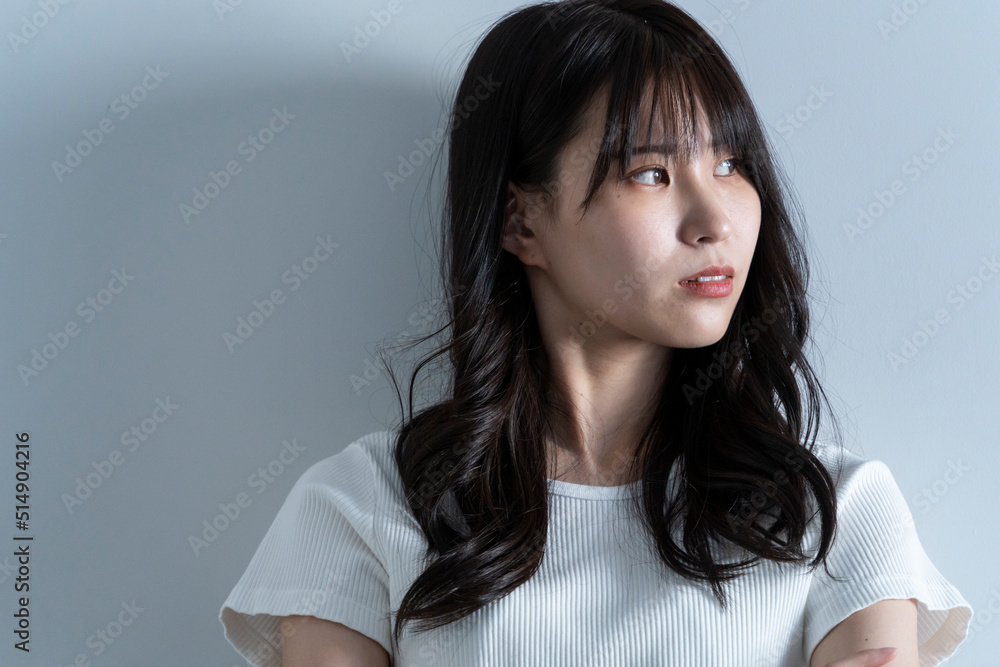 クールな女性 クールな女性
