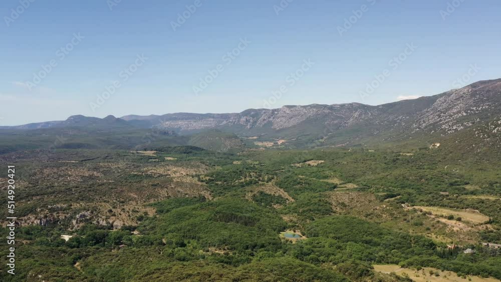 survol de la rivière Hérault dans le sud de la France face aux cévennes survol de la rivière Hérault dans le sud de la France face aux cévennes