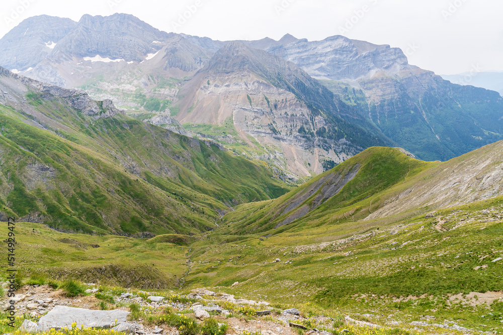 Views of the mountains going up to 