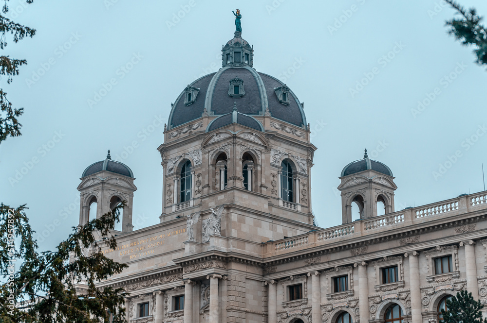 Obraz premium The exterior of Volkstheater building in Vienna
