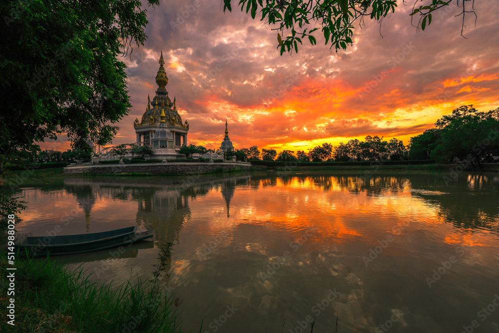 Fototapeta premium Wat Thung Setthi is one of the most beautiful sculptures in Thailand, Tambon Phra Lap, Amphoe Mueang Khon Kaen, Changwat Khon Kaen, Thailand.