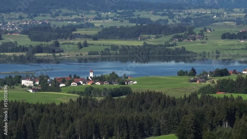 Ausblick ins Ostallgäu zum Hopfensee