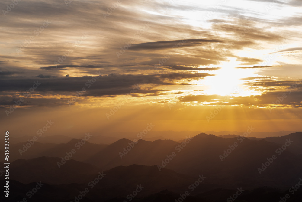 nascer do sol, amanhecer, por do sol, fim de tarde, paisagem, montanha, trilha, luzes, céu, amarelo nascer do sol, amanhecer, por do sol, fim de tarde, paisagem, montanha, trilha, luzes, céu, amarelo