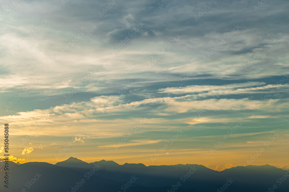 夕暮れ時 松本市からの山岳風景 夕暮れ時 松本市からの山岳風景