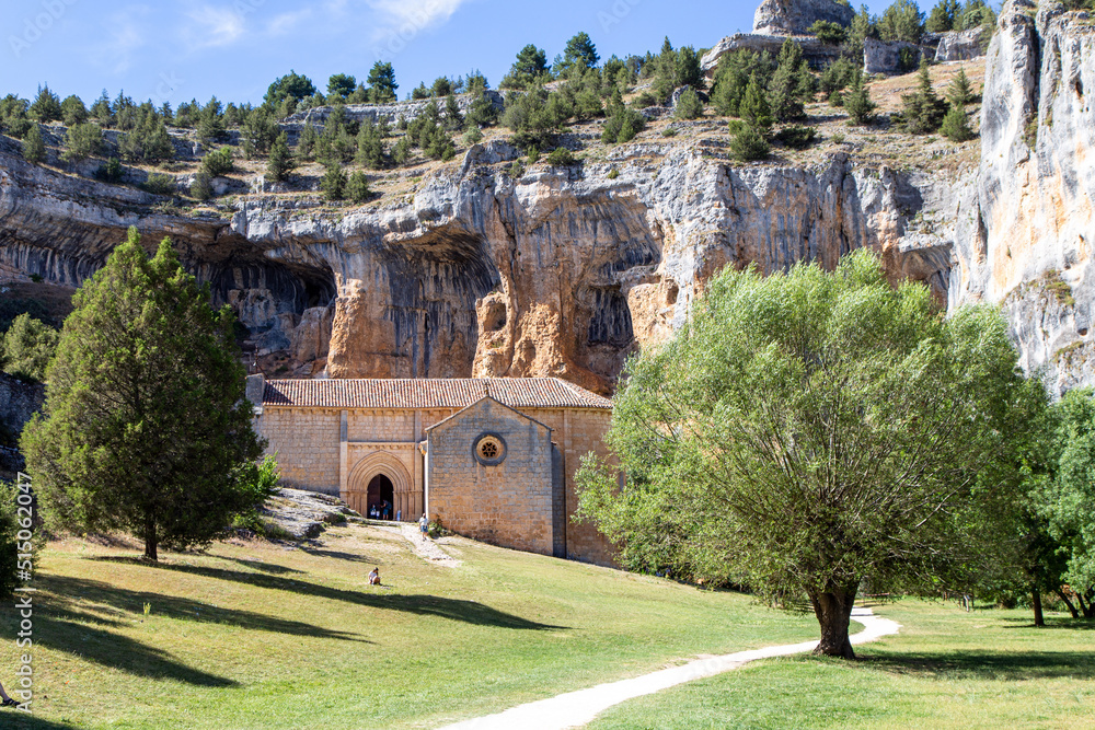 Ermita de San Bartolomé (siglo XIII), un estilo de transición entre
