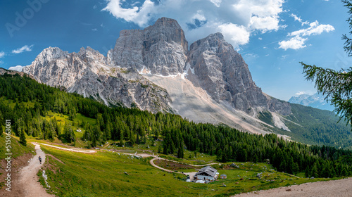 Monte Pelmo dal Rifugio Città di Fiume, Val di Zoldo, Val Fiorentina, Dolomiti, Italia, Cadore, Veneto
