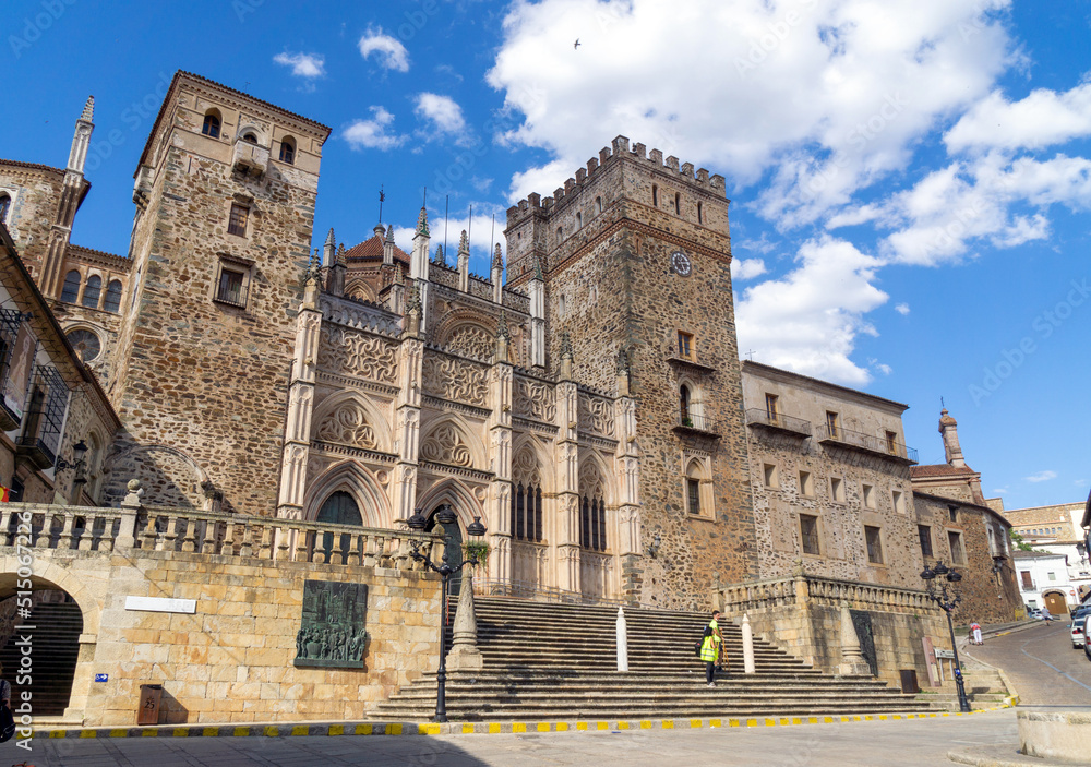 Fachada del Real Monasterio de Santa María de Guadalupe (siglo XIV). Cáceres, Extremadura, España.