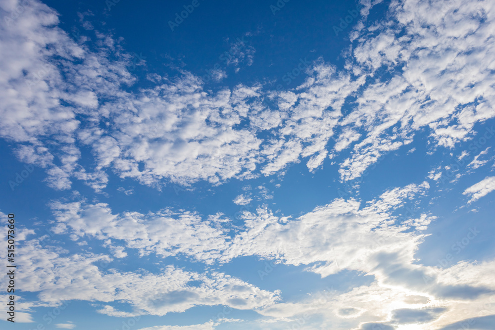 空 空