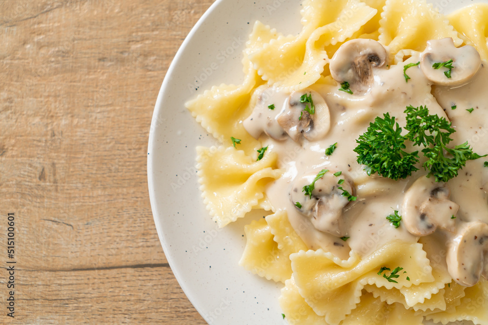 farfalle pasta with mushroom white cream sauce farfalle pasta with mushroom white cream sauce