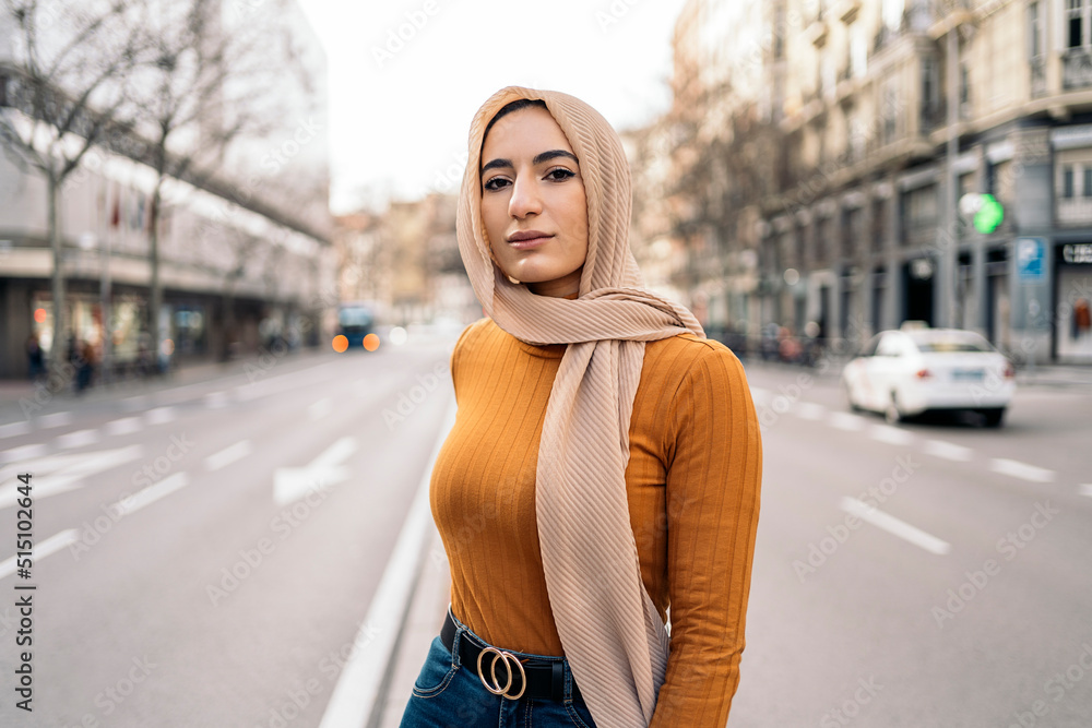 Fototapeta premium Smiley Muslim Girl Portrait