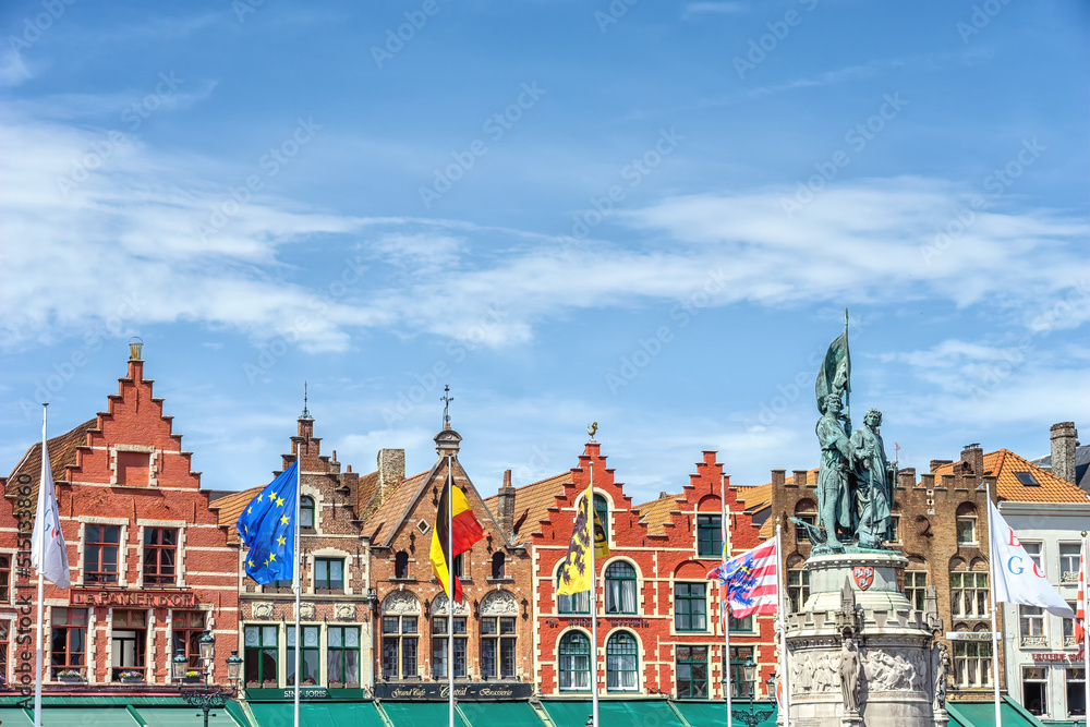 Monument to Jan Breydel and Peter De Conik on Market Square in Brugge