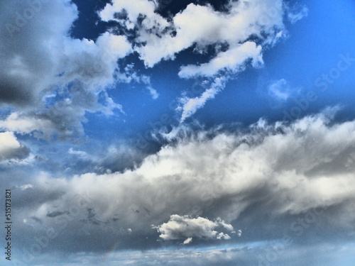 Ciel bleu nuages