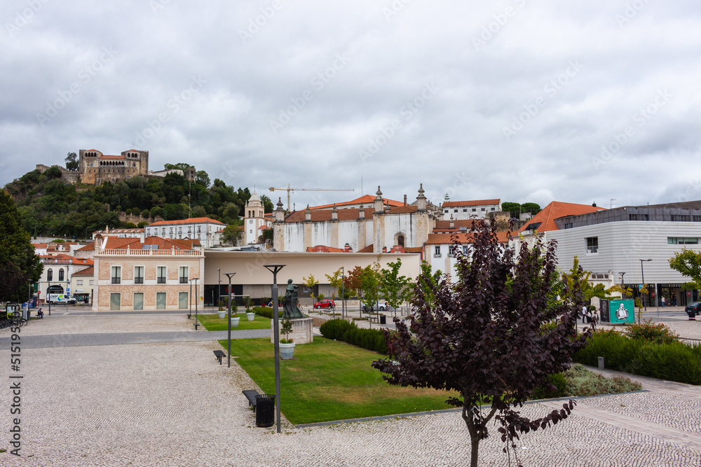 Obraz premium Leiria, Portugal, August 29, 2021: The Paulo VI Square, the Our Lady of the Immaculate Conception Cathedral and Leiria Castle..
