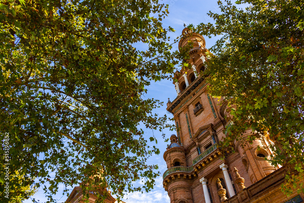 Obraz premium Seville, Spain, September 11, 2021: The Spanish Steps in Seville or 'Plaza de España', where the main building of the Ibero-American Exhibition of 1929 was built. The North Tower.