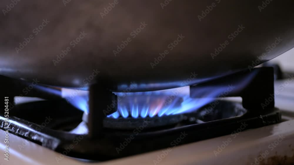 Light A Gas Cooker, blue gas ignites frames in kitchen Light A Gas Cooker, blue gas ignites frames in kitchen