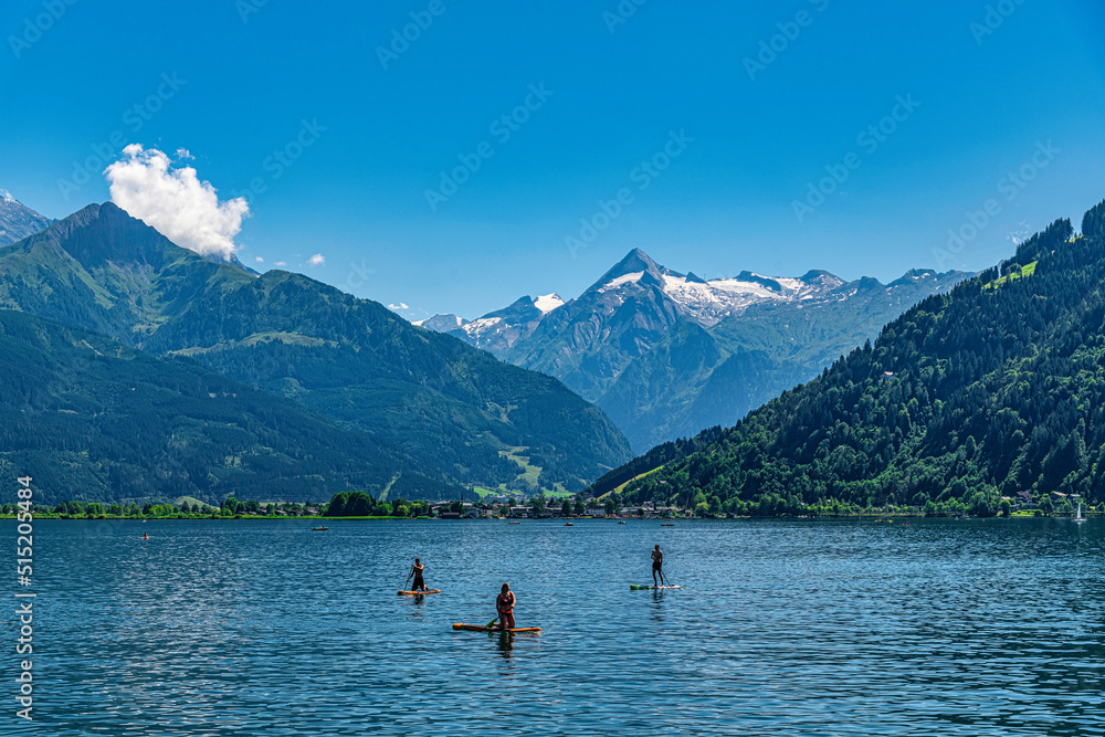 Naklejka premium Beautiful landscape with Alps and Zeller See in Zell am See, Salzburger Land, Austria.