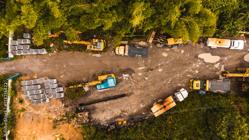 Fototapeta premium Pedreira Mina Mineradora Pedras Extração Geologia Pedras Pedra Rochas Rocha Pernambuco Caminhões Maquinário Industrial Estrada Rodovia
