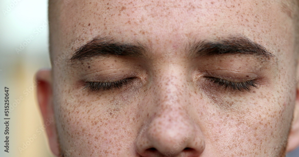 Obraz premium Irish looking man eyes closed meditating outside