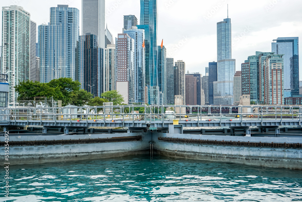 Obraz premium Chicago, Illinois, USA, July 1, 2022. View of the city from a riverboat cruise. Chicago River Lock.