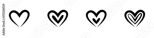 Conjunto de corazones negros de diferentes estilos