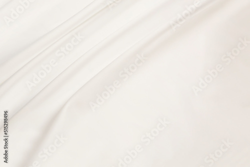 綺麗な白く明るいシルクのドレープ