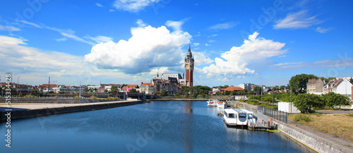 Photos Calais (France) / Beffroi vue du Quai de la Meuse