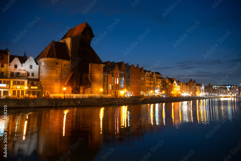 Obraz premium Picturesque summer evening panorama of the architectural pier of the Old Town GDANSK, POLAND