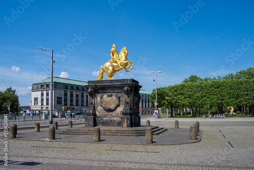 Reiterstandbild von August dem Starken bekannt ls Der Goldene Reiter am Neustädter Markt
