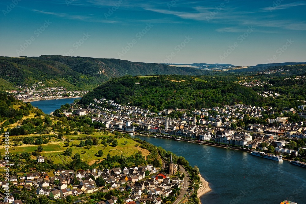 Blick von oben auf den Rhein 