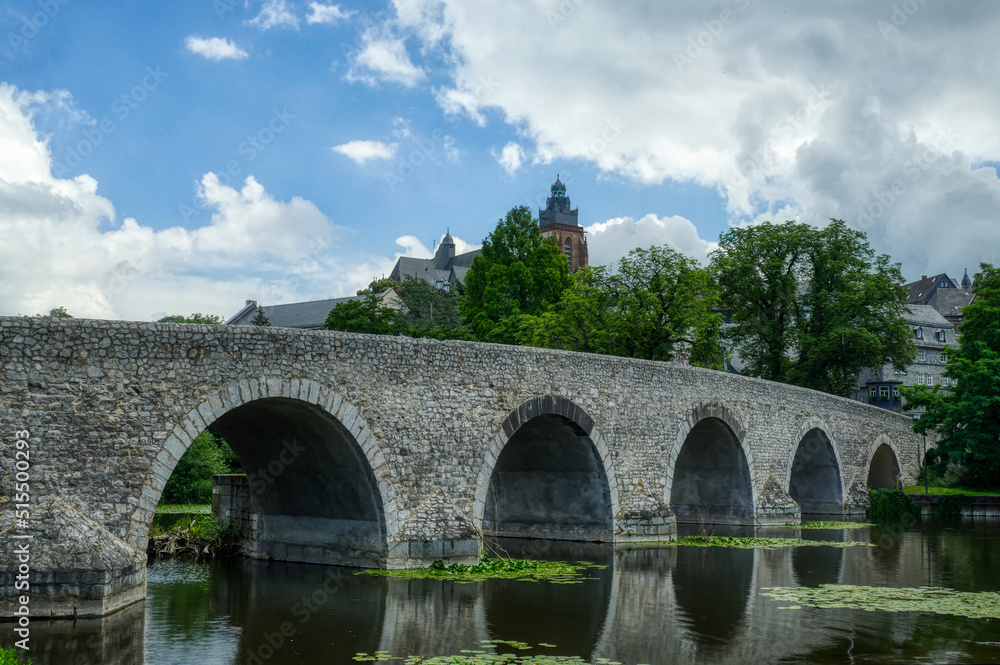Fototapeta premium Historische Lahnbrücke in Wetzlar