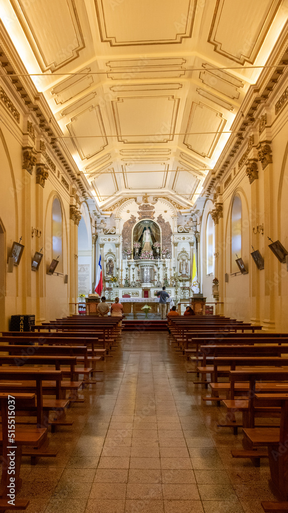 Fototapeta premium Nave central Basílica Andacollo