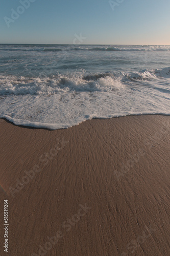 No hay nada como el sonido de las olas rompiendo y la sensación de la arena entre los dedos de los pies mientras caminas por la orilla. Estos recuerdos son perfectos y están esperando a ser fotografia