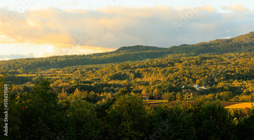 秋が訪れた夕日に染まる羊蹄山の麓 photo