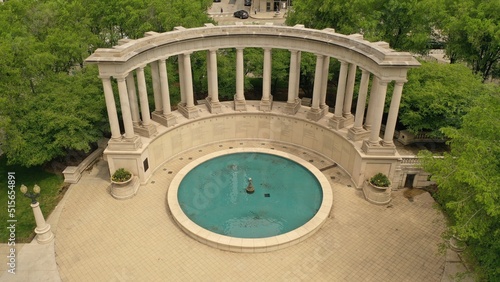 Принти на полотні Aerial view of the Millennium Monument at the Wrigley Square, Chicago, Illinois,