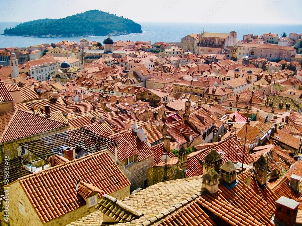 クロアチア  ドブロブニク  旧市街の風景とアドリア海