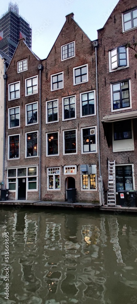 Casas tradicionales junto al canal, Utrecht, Paises Bajos