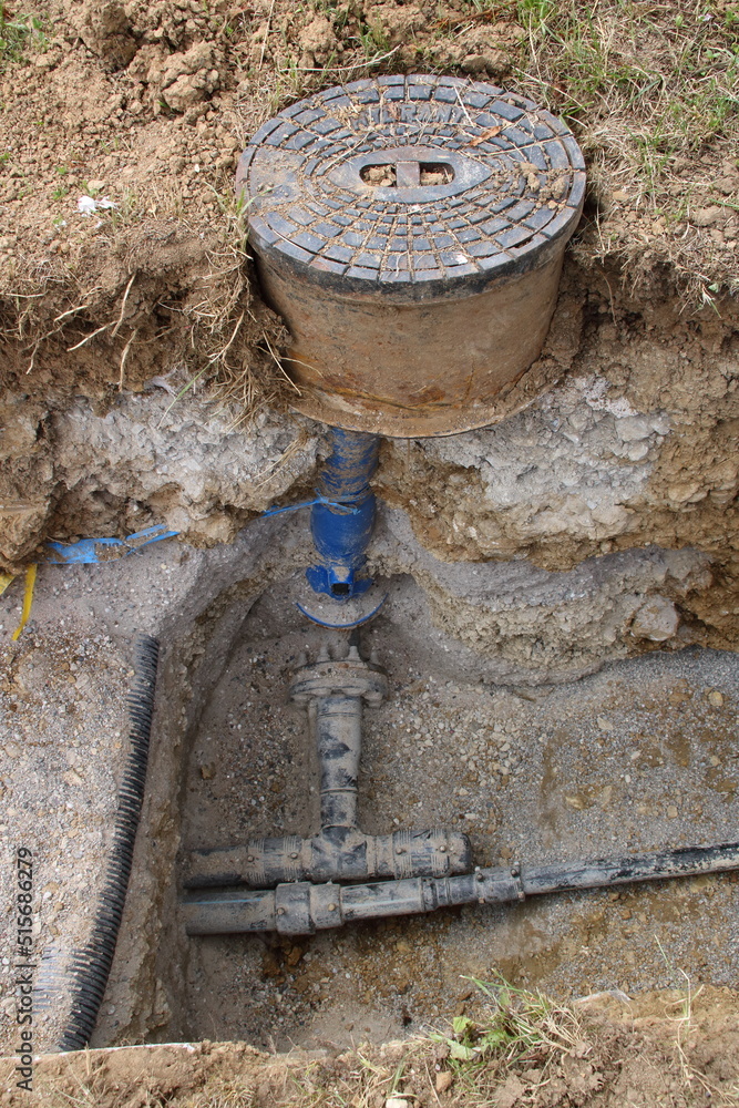 Anschluss eines Unterflurhydranten an eine Wasserleitung Anschluss eines Unterflurhydranten an eine Wasserleitung