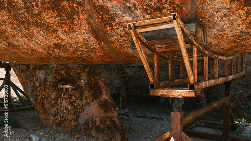 Billede på lærred Rusty body and keel of sailing yacht before repair