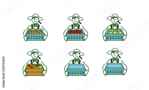 収穫した野菜を持つ農家の女性
