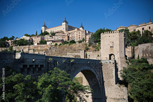 Alc  zar de Toledo distant view  Spain